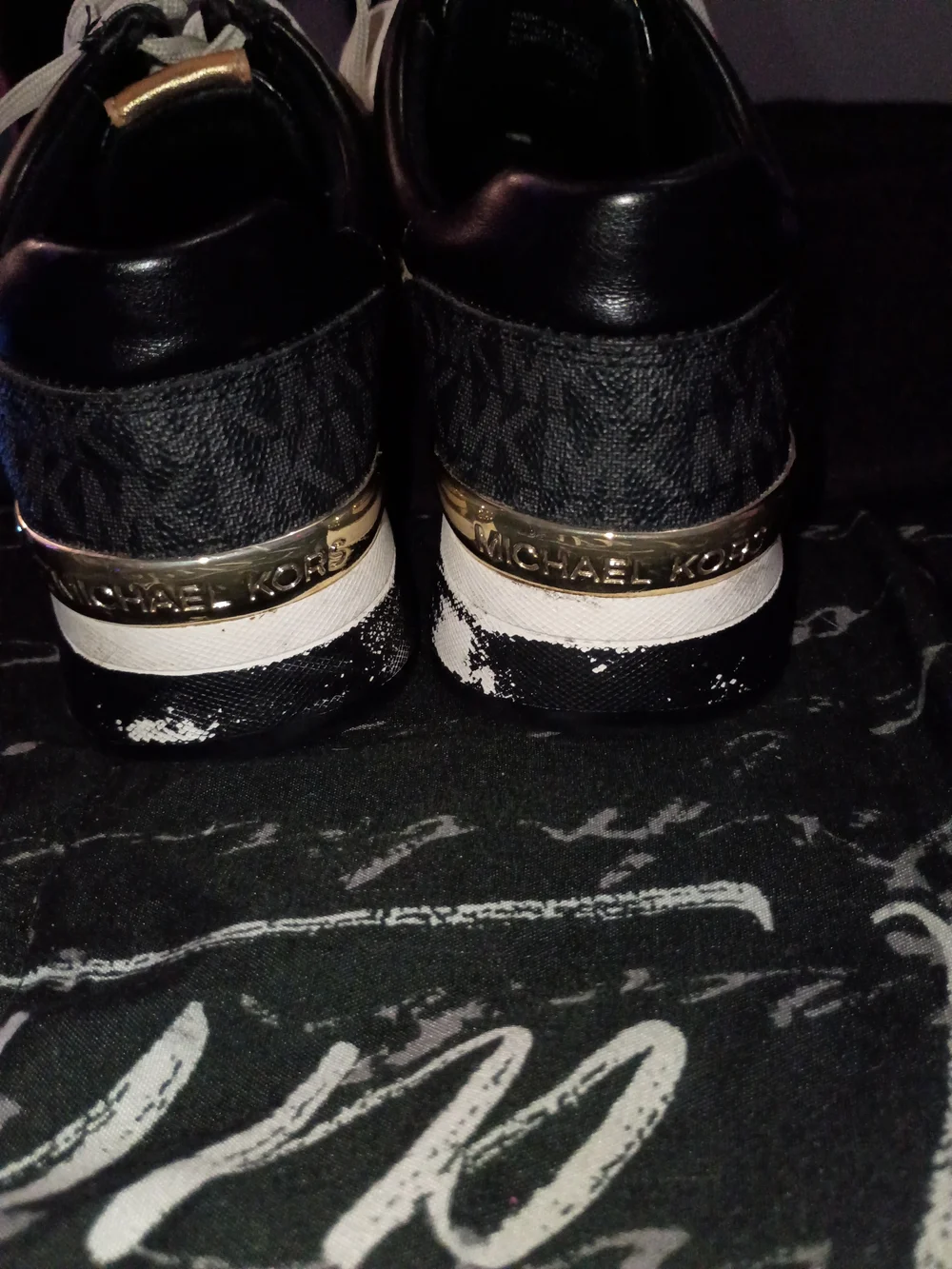 MICHAEL KORS Women's Black & Gold Low-Top Sneakers